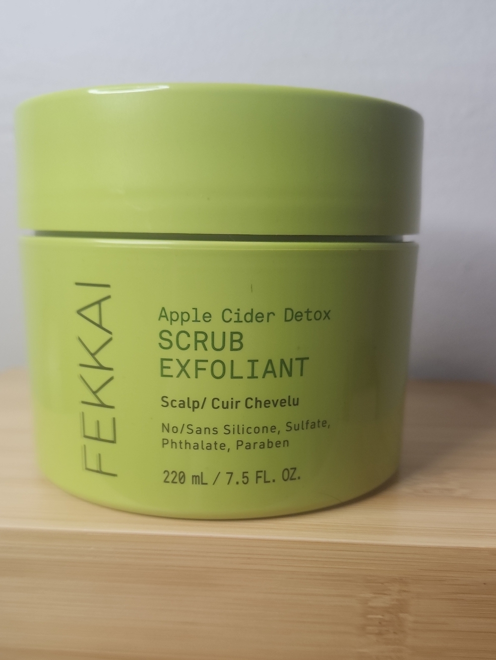 FEKKAI Apple Cider Detox Scalp Scrub - Green